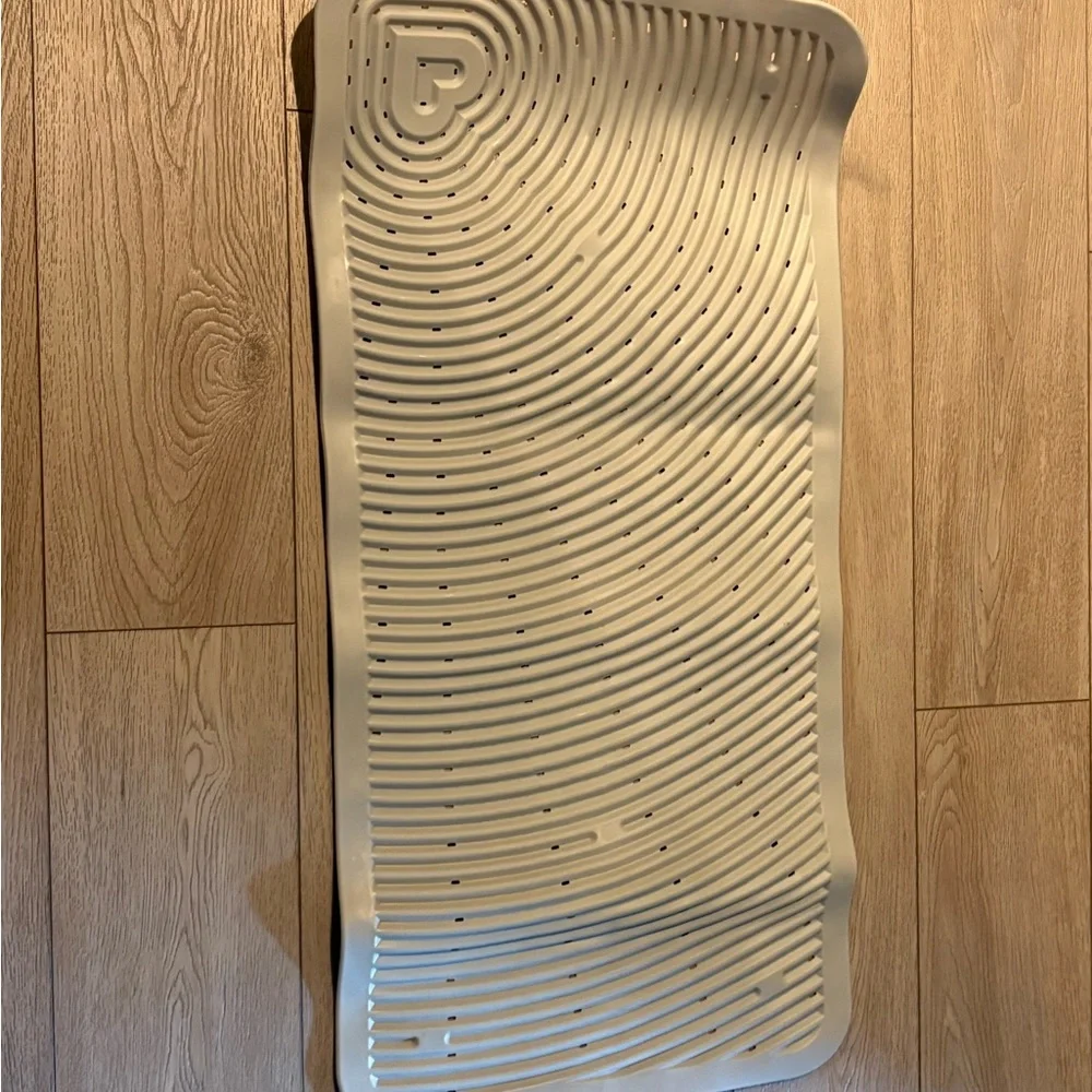 Non-Slip Cream Bath Mat